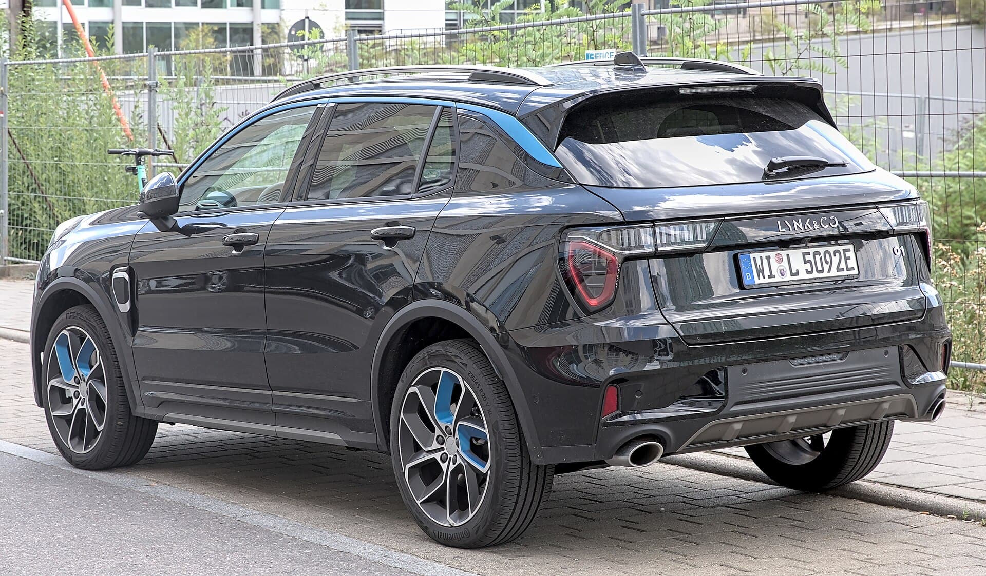 Lynk & Co 01